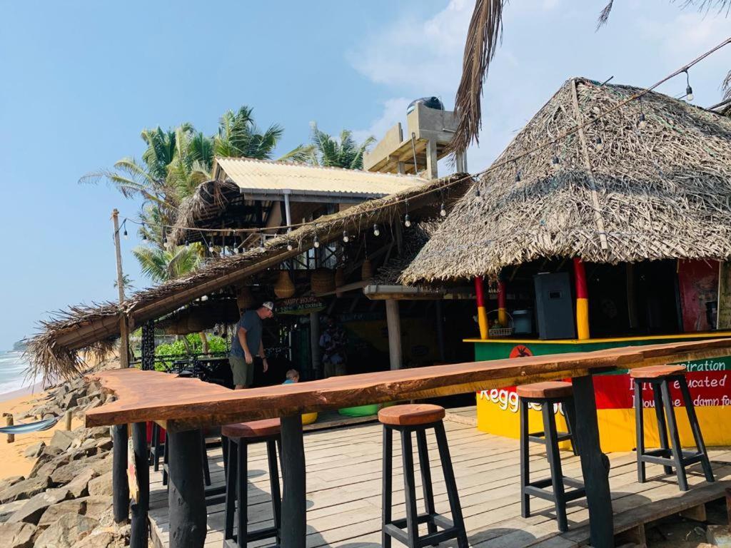 Backpack & Reggae Bar