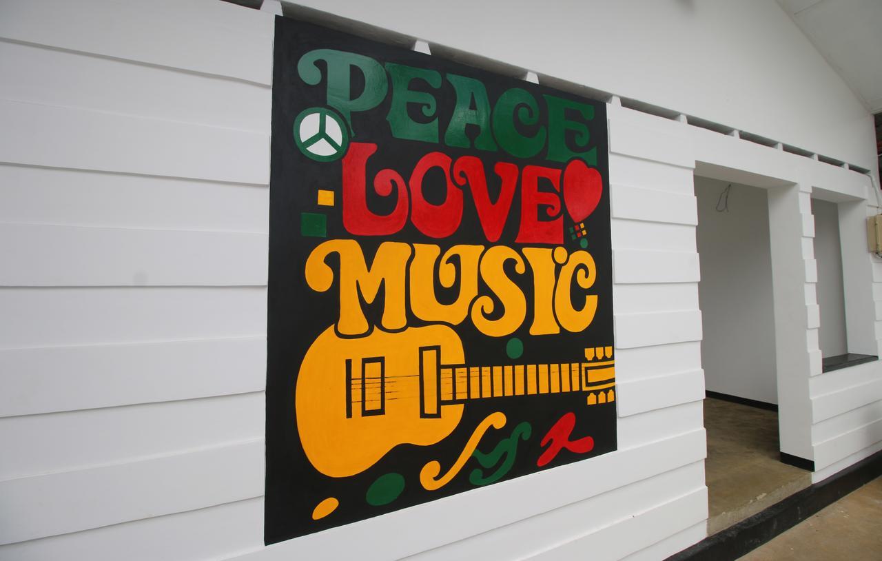 Auberge de jeunesse Backpack & Reggae Bar Bussa