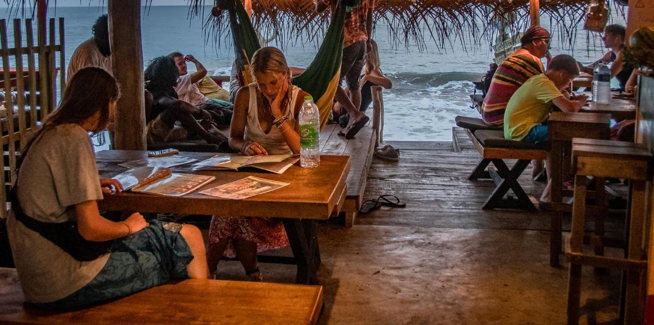 Auberge de jeunesse Backpack & Reggae Bar Bussa